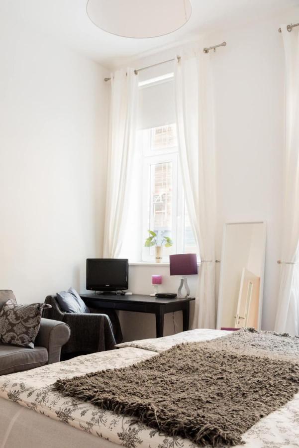 Luxurious And Spacious 5 Min Walk To City Center, 1-2 Viena Exterior foto